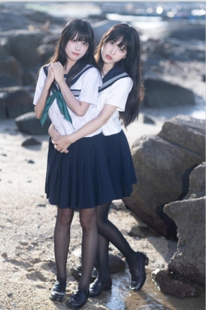 不呆猫 – NO.42 水手服百合黑丝 51P1V