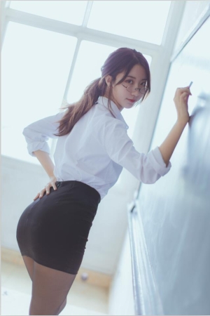 黑川 NO.49 黑丝OL [26P