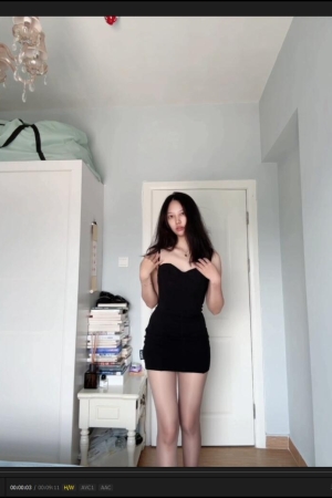 郑颖姗 – 黑丝高跟 1V940m