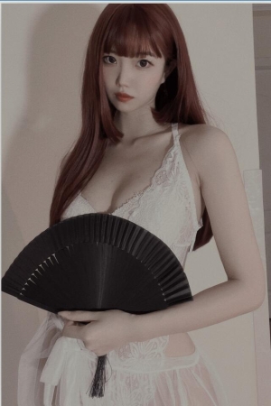 纪念小VV – NO.55 白丝超大臀 20P3V