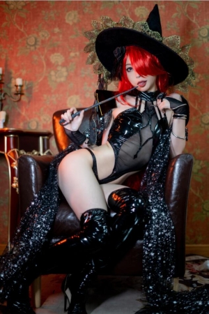 阿银 – NO.01 万圣女巫 35P