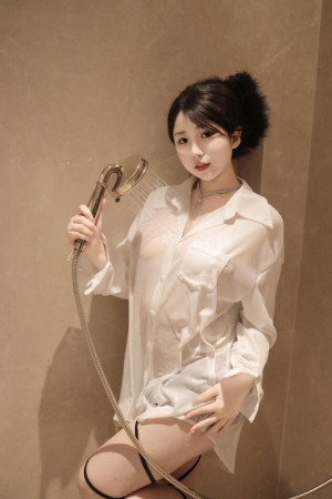 陈小花 – 淋浴 [74P／842MB]