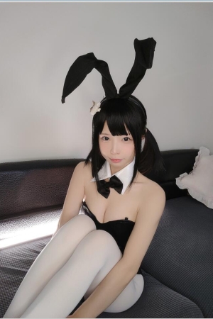 十万珍吱伏特 – NO.14 白丝兔女郎 60P