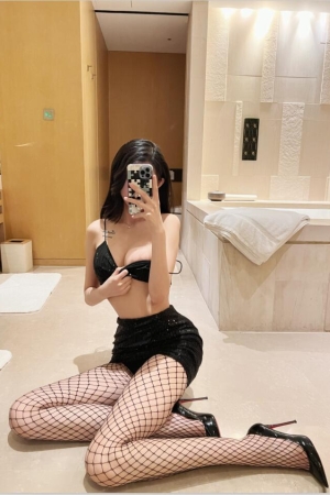 葛征 – 黑丝网洞袜加超好看抹胸装 23P1V