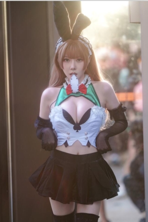 香草喵露露 – NO.61 碧蓝航线 莫妮卡 18P