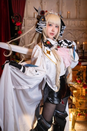 楊衣Yangyi – NO.07 Crown 胜利女神妮姬 皇冠 33P