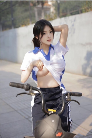 豆瓣酱 – 公交车写真 [85P／1.52GB]