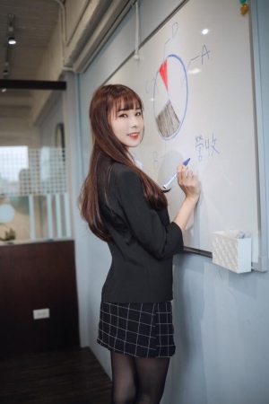 泥泥汝 – NO.06 OL女郎A 31P