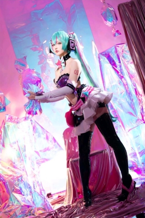 星之迟迟 VOL.237 Miku初音未来 喵斯快跑 73P