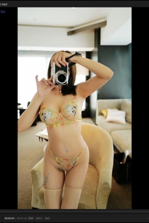 果儿Victoria – 半腿肉丝 [22P2V500m