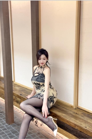 周妍希 – 国风旗袍 [20P+1V／208MB]