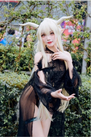 凰儿 – NO.03 闪灵泳装 14P