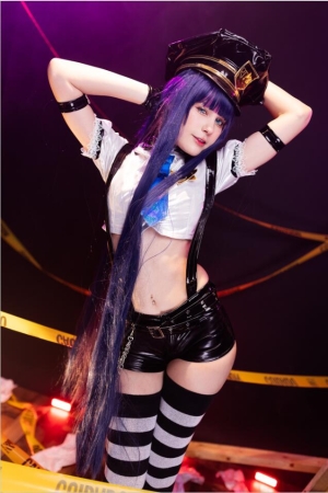 Jean WanWan – NO.03 Stocking Anarchy Officer 32p