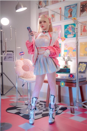 ZinieQ -No.051 Viper (NIKKE) 37p