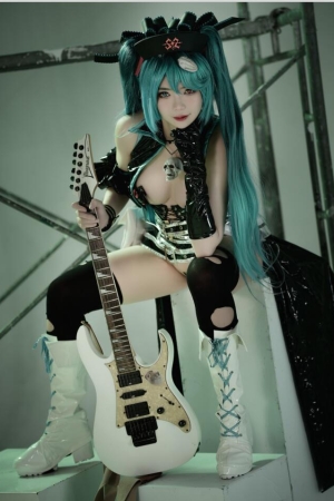 ZinieQ -No.053 Calne Ca 40P