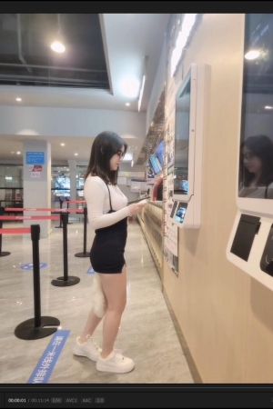 豆瓣酱 – 电影院露出 1v820m