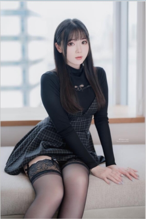 霜月shimo – NO.114 日本饭店黑私服 30P