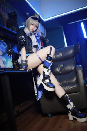 疯猫ss – NO.151 少女衣橱 银狼 [37P