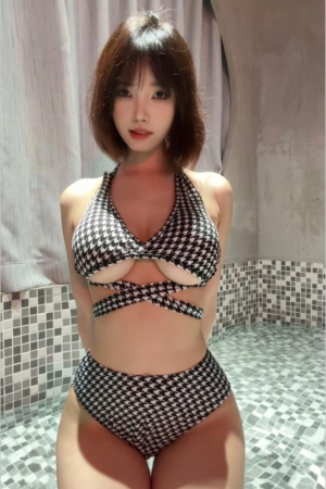 铃铛铛 – 泳装等你哦 13P