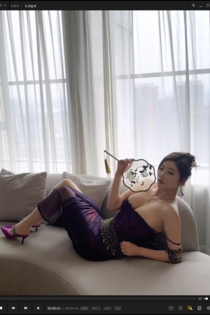 杨晨晨 – 性感紫色连衣裙拍摄花絮 [100P1V-1.03G]