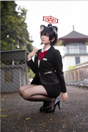 屿鱼 – NO.36 蔚蓝档案 春日椿 导游 55P