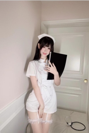 十万口草莓粥粥(B站) NO.002 舰长图包23.03.12 [51P