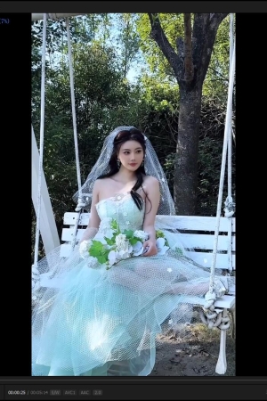 杨晨晨 – 超美白色婚纱黑丝情趣黑白配很有感觉 103p1v860m