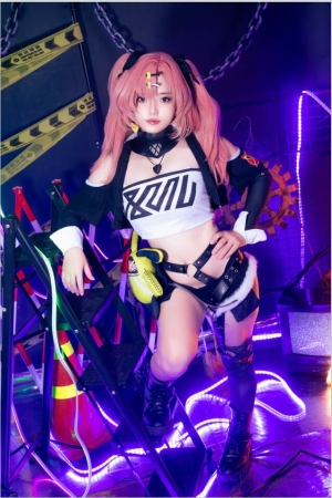 Messie Huang – NO.33  Nicole [88P