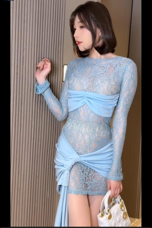 徐莉芝 – 蓝色蕾丝 拍摄花絮 [103P+1V950m]