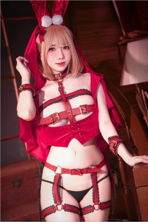 Sally Dorasnow – NO.94 Red Riding Hood [58P