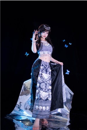 千反田鹿子 – NO.09 苗疆蓝蝶 [52P