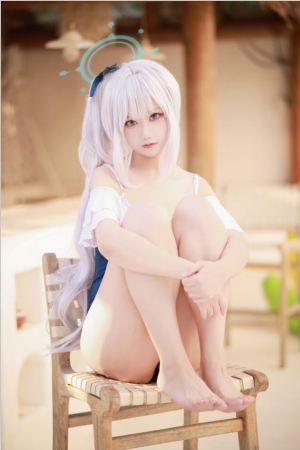 lunananya – NO.32 宫子泳装 [20P