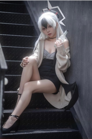 矢量鱼 – NO.06 礼服佳代子 [32P