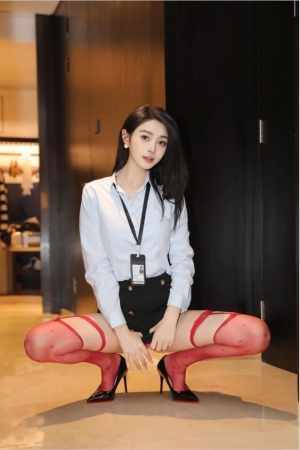 candy糖糖 – 丝袜秘书 [90P-897MB]