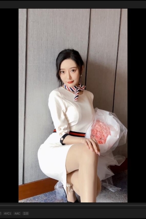 王馨瑶 – 长裙空姐 拍摄花絮 [1V1.32G]