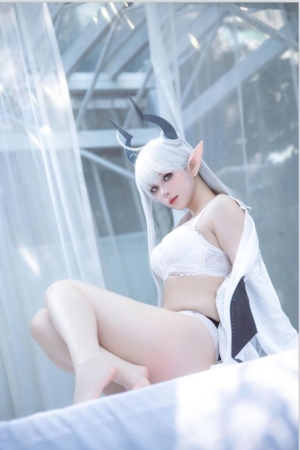 屿鱼 – NO.52 阿尔蒂玛 媞娅 [40P