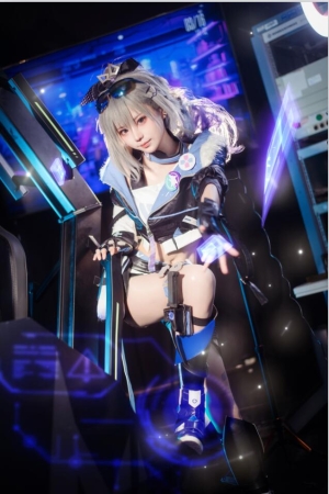 花柒Hana – NO.38 崩坏·星穹铁道 银狼 [17P