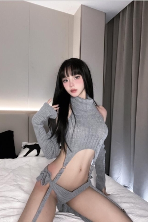 果咩酱w NO.049 灰灰毛衣 [25P2V