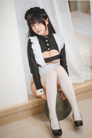 三無人型 – NO.09 高叉女仆 [42P