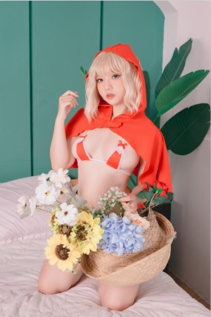 Messie Huang – NO.44 Red Hood [60P