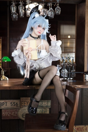 九柒喵 – NO.29 芙洛伦 药心  少女前线 [29P