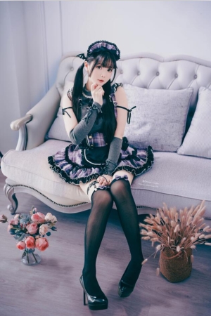 霜月shimo – NO.133 Little Devil Maid [21P