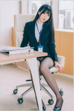 霜月shimo – NO.136 霜月的秘密辦公室 Shimo’ Secret Office [125P