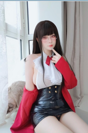 白银81 – NO.135 fantia 2024年11月订阅 (16套)[137P3V