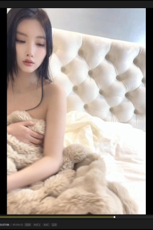 杨晨晨 – 会喷水 [1V+895M