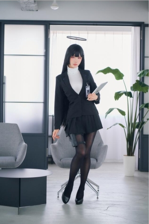 ElyEE子 – NO.210 2025年07月Patreon订阅 B Tsukatsuki Rio 調月莉音 [26P