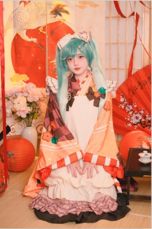 Messie Huang – NO.54 Miku [76P