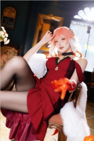 瓜希酱 – NO.106 鸣潮 长离必胜客 [18P