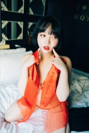 Son Ye Eun (손예은) – Loozy Double Date+S.Ver [94P 自购