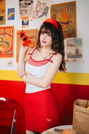 鹿八岁 NO.091 2025年终粉丝回馈写真壁纸 [76P